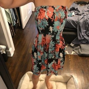 Strapless New York and company dress